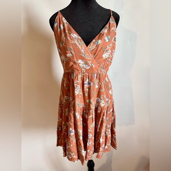 Strappy Lulus Dress M - Picture 1 of 5